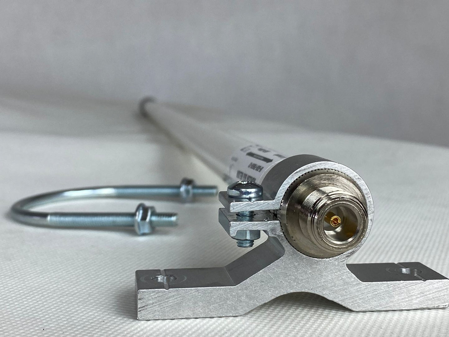 Anschlussstück der 8dBi Interline Horizon Helium Antenne 868 V2